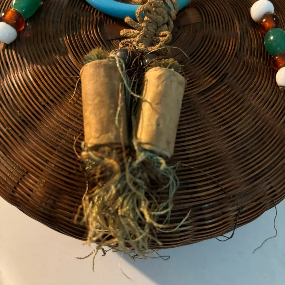 VTG Chinese Wedding Sewing Basket Lidded Woven Boho Wicker Glass Ring Beads Coin